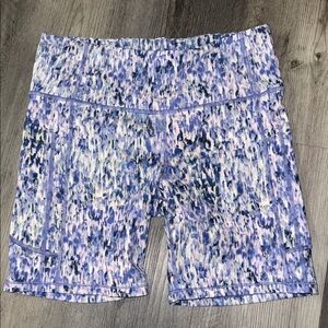 Athleta - Ultimate Stash 7 inch shorts